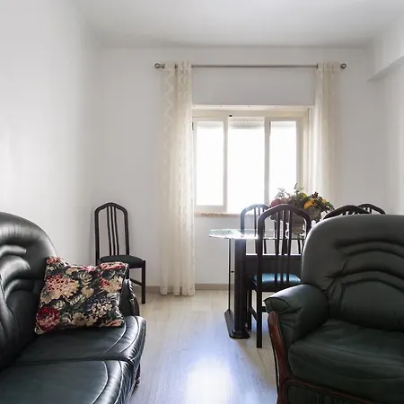 Isabel Dream Iv, 400m From The Train Apartment Algueirão-Mem Martins