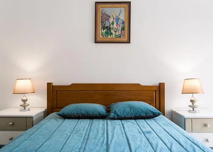 Isabel Dream Iv, 400m From The Train Apartmán *